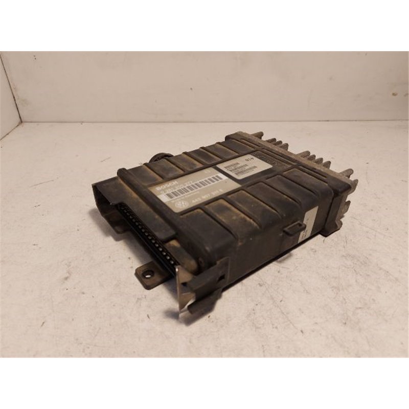 VW PASSAT (3A2, 35I) Motorvezérlő