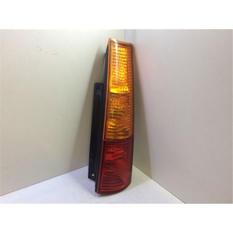 SUZUKI IGNIS II Jobb Hátsó Lámpa