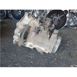 VW PASSAT (3A2, 35I) Váltó (Mechanikus)
