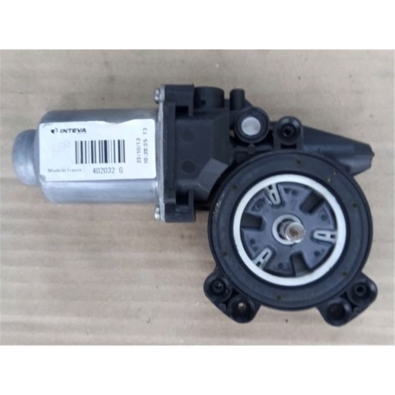 NISSAN QASHQAI / QASHQAI PLUS 2 (J10, JJ10) Jobb első Ablakemelő Motor